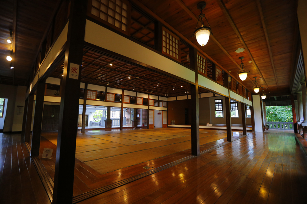 Tatami Lobby